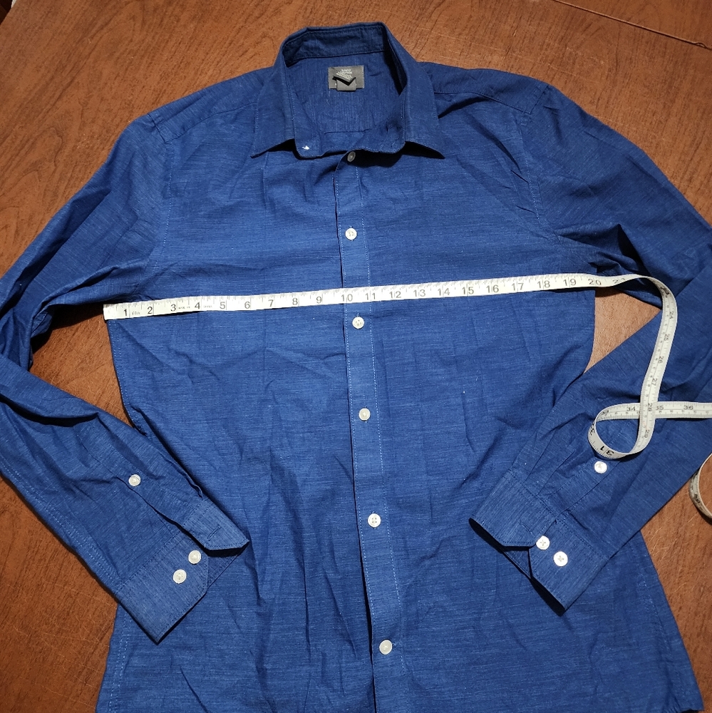 H&M Men's Deep Blue Casual Button-Down Shirt - Picture 3 of 7